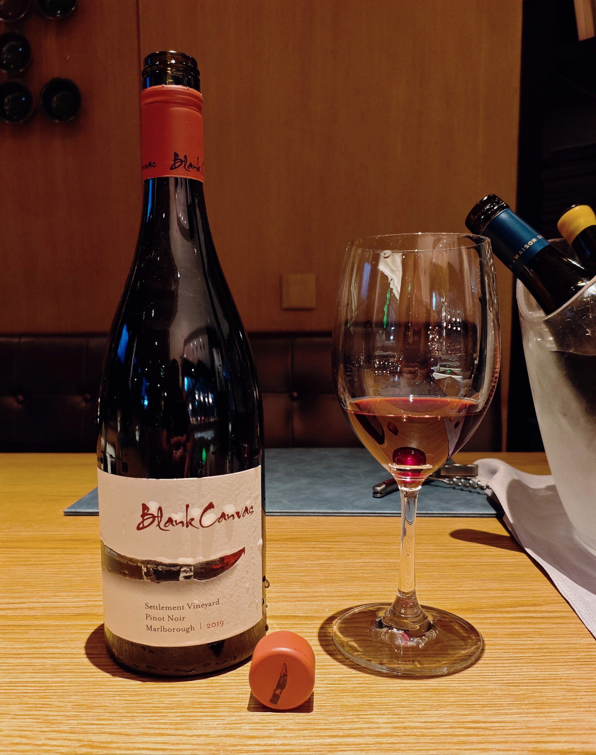 空画布赛托门园黑皮诺干红 2019