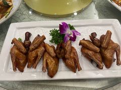 石岐乳鸽-轩记海鲜餐厅·四十五年老字号·经典粤菜(西区彩虹店)