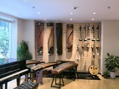 -柏斯音乐艺术中心·钢琴·吉他(上音店)