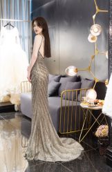 点击看大图 -GRACE KELLY婚纱与礼服(北京店)