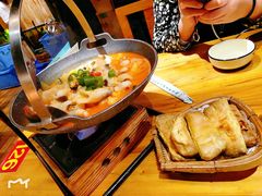 -老滇山寨•云南特色菜•地方菜•民族风情歌舞表演(金碧店)