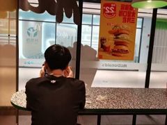 -麦当劳(百联西郊购物中心店)