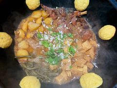 -万里闯关东铁锅炖菜馆(高新旗舰店)