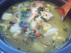 -周鱼小馆石锅酸菜鱼(活力汇店)