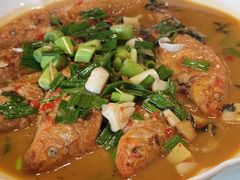 -头上红煨盐鸡·非遗院子餐厅