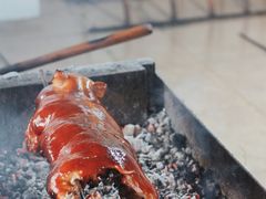 -黄记四更烤乳猪店