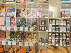-VENCHI 闻绮(上海佛罗伦萨小镇店)