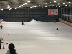 -乔波室内滑雪场