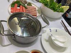 -红鼎豆捞·非遗鲍皇汤火锅(宝丰路店)