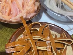 -黄潇洒老火锅(九眼桥宏济巷店)