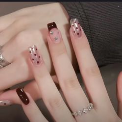 -悦指间美甲美睫美肤