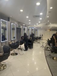 点击看大图 -八佰伴8008星级形象店