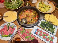 -贵厨酸汤牛肉(花果园国际中心店)