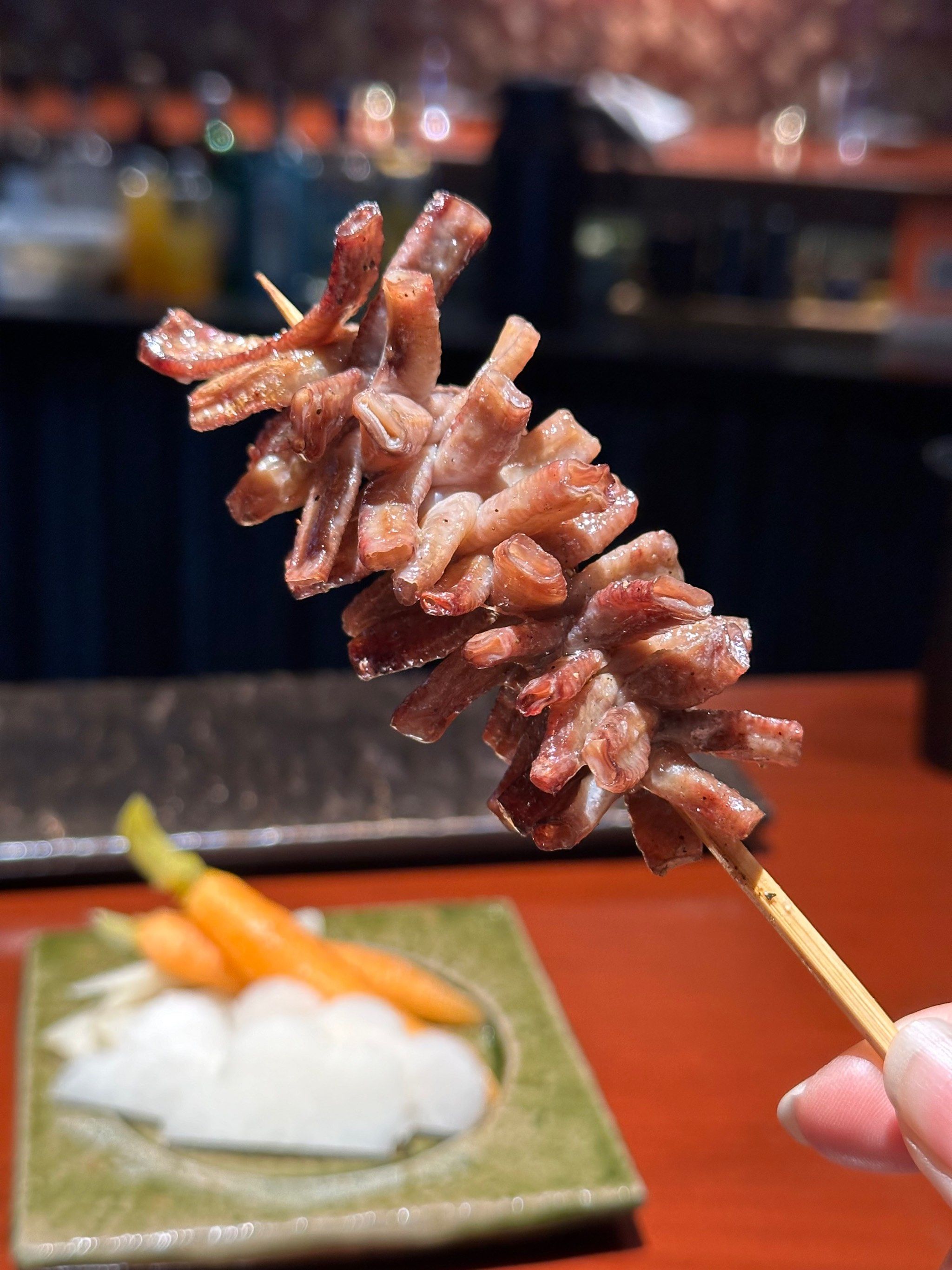 套餐包含自制咸菜拼盘:咸淡适宜,口感脆爽,解腻必备