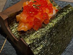 三文鱼亲子手卷-炙柒Sekinana·精致料理 烧鸟·铁板烧(海上世界店)