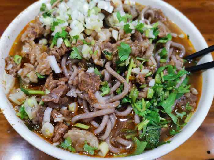 四十里铺羊肉面(高新一路店)-"在外面待了一晚上,早上起来在附近找饭