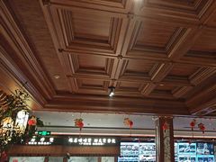 -八府香鸭·啫啫煲(华山路店)