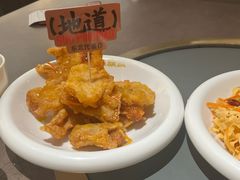 -锅飘飘·东北铁锅炖(雨花客厅店)