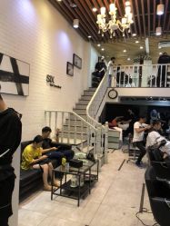 -SIX Hair Consultant