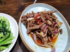 洋葱拌牛舌-思金拉措庄园藏餐(太阳岛店)