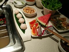 -海底捞火锅鲜切牛肉主题店(长寿路店)
