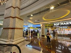 -泡泡玛特POPMART(上海环球港店)