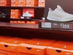 -NIKE上海青浦换季优惠店