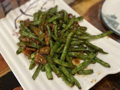 五花肉炖豆角-聚贤莊