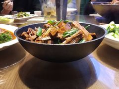 笋干烧肉-杭百味·大众精选杭帮菜(西湖音乐喷泉店)