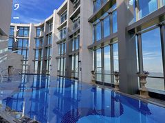 -珠海瑞吉酒店游泳池