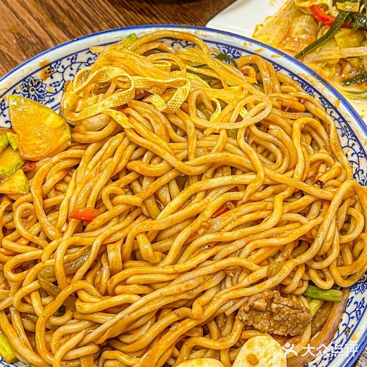 西安人都去给我吃‼️超大碗红油牛肉面