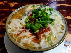 臭豆腐米线-老建水鸡脚王(翰林街店)