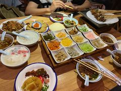 -怪噜范·老贵阳街头名小吃(鸿通城店)