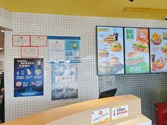 -麦当劳(南汇车市店)