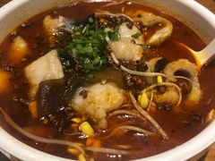 -渝是乎酸菜鱼(龙旗购物中心店)