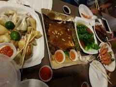 -东海岸人工湖美食村