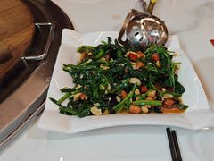 -人民公社铁锅炖·东北菜(卫国道店)