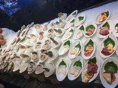 -雍容荟帝王蟹活龙虾展台自助(IFS黑金店)