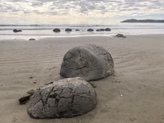 -摩拉基大圆石