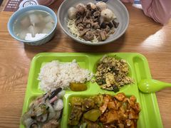 -同济大学本部学苑饮食广场