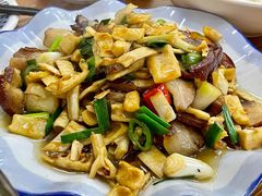 小山笋炒腊肉-龚师傅土菜馆.地道农家菜(魅力湘西店)