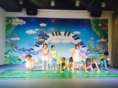 -美育少儿中国舞·钢琴·声乐艺术中心(枫蓝购物中心店)