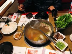 -左庭右院鲜牛肉火锅(金山万达店)