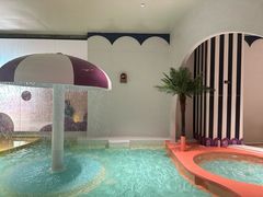 -涨巢·潮玩水疗局