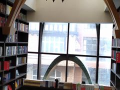 -钟书阁(松江泰晤士小镇店)