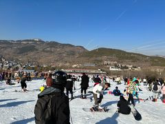 -济南卧虎山滑雪场