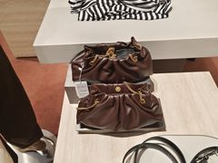 -URBAN REVIVO(西安Momopark店)
