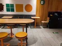 大堂-麦当劳(玉桥中路店)
