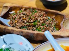 -老滇山寨•云南特色菜•地方菜•民族风情歌舞表演(金碧店)