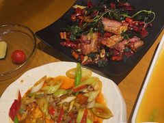 -隔壁老王·家常云南菜(花巷店)